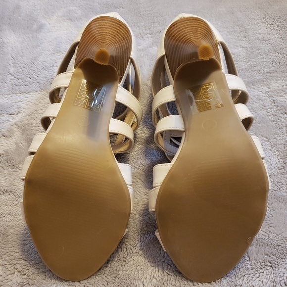 🏷NEW Women's Champagne Sandals in Size 6 - Picture 7 of 7